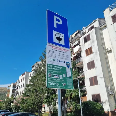 Apartament Blue Rose *