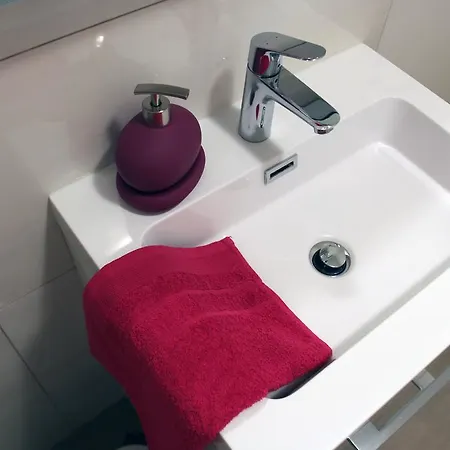 Blue Rose Two Bedroom With Balcony And Free Parking Near Old Town * Trogir